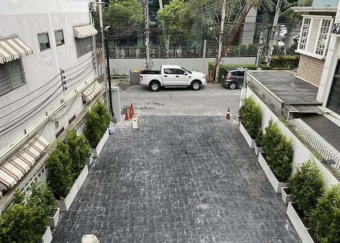 โรงแรมอันวารี